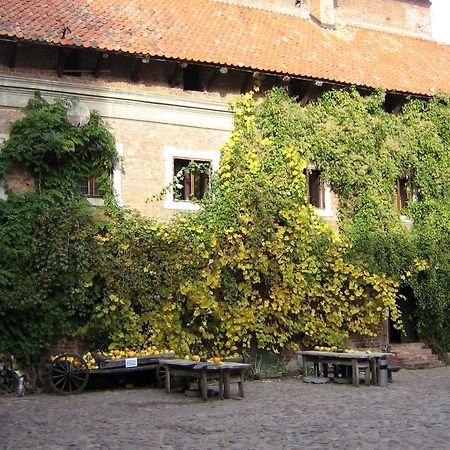 Hotel Zamek Reszel Extérieur photo